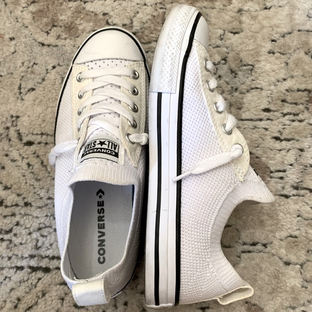 All Star Converse White Size Womens 5, Kids 3 Slightly Worn, Sold As Is